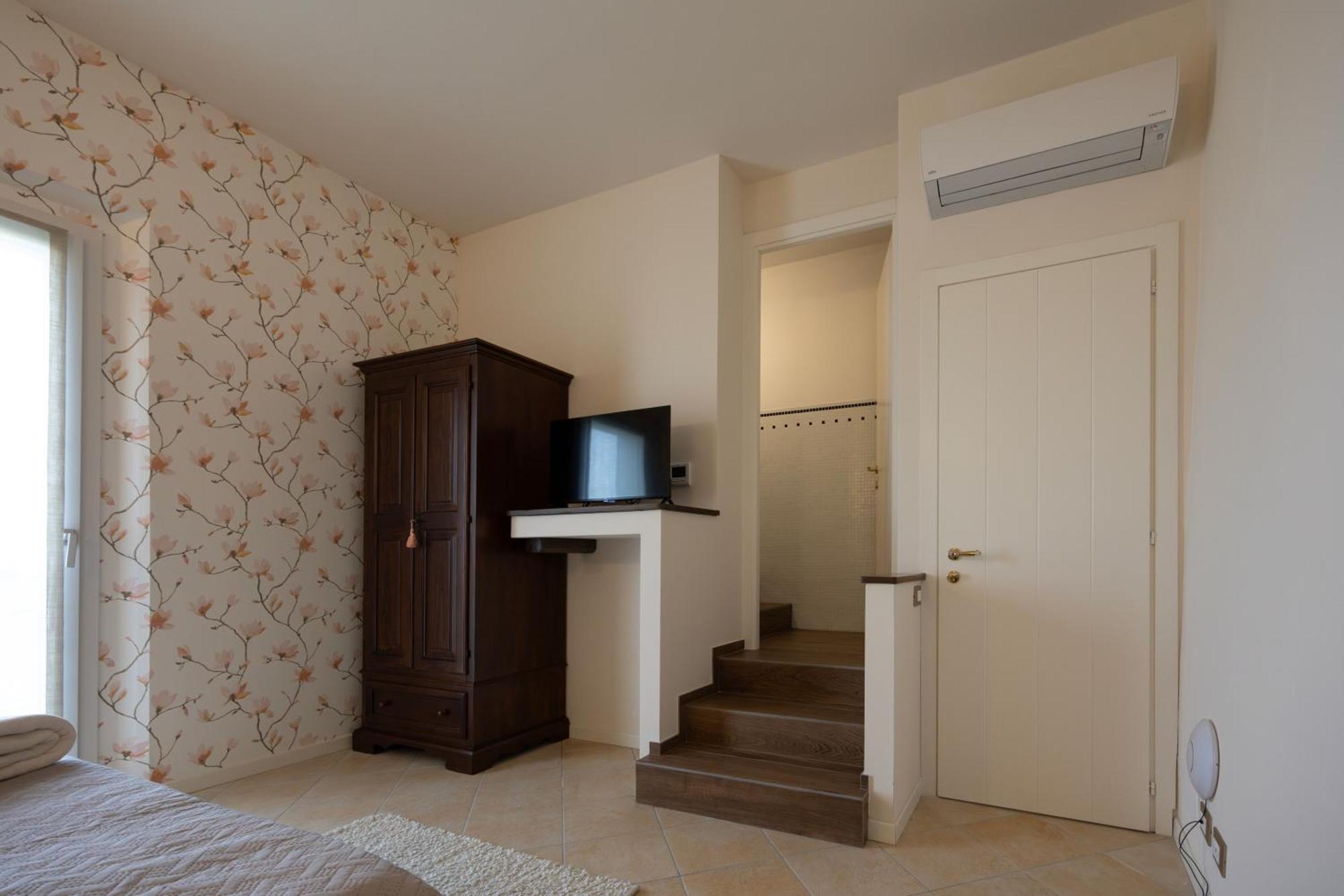 Palazzo Gessi Room And Breakfast Borghi Exterior foto