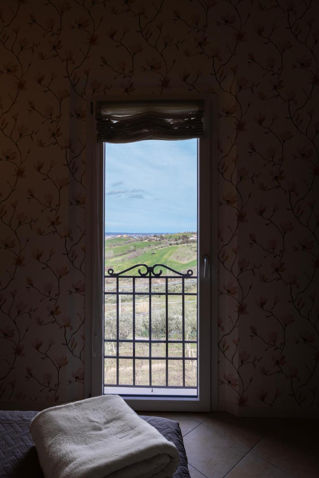 Palazzo Gessi Room And Breakfast Borghi Exterior foto